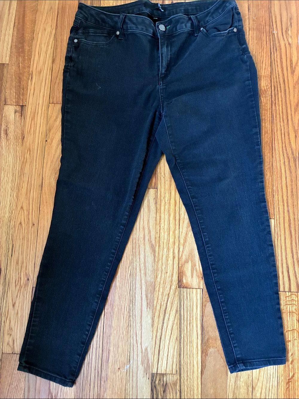 1822 Woman’s Black Denim Jeans Size16/33
